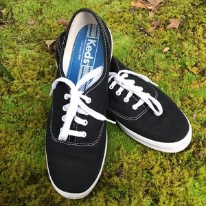 Keds Black w/white soles Sz 9